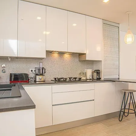 فيلة Santi Aroeira (Setubal)